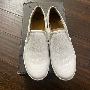 Brand New, white Nurse Mates, size 7.0